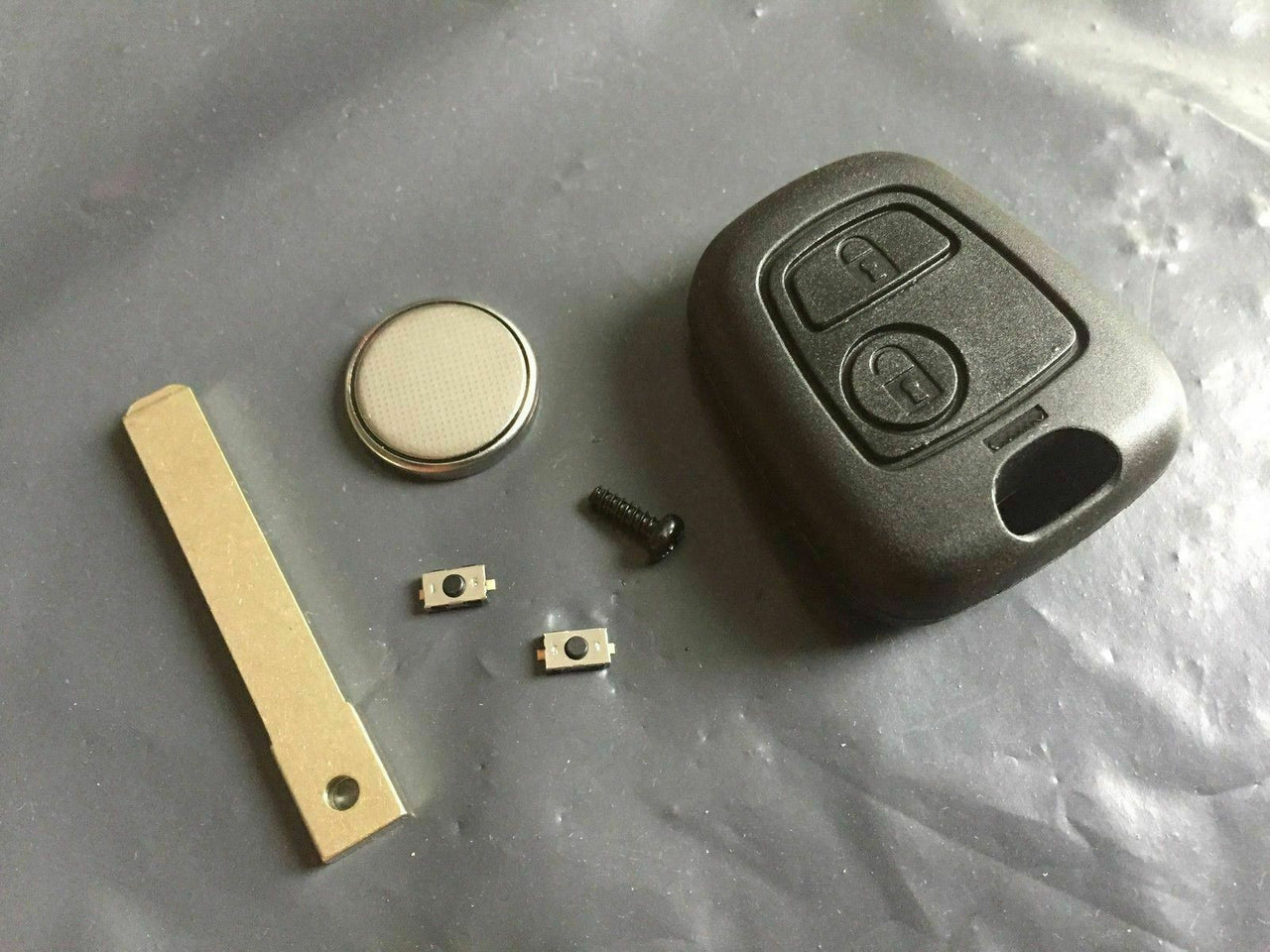 Fits Peugeot 307 Repair Kit 2 Button Remote Car Key Fob case switches & battery