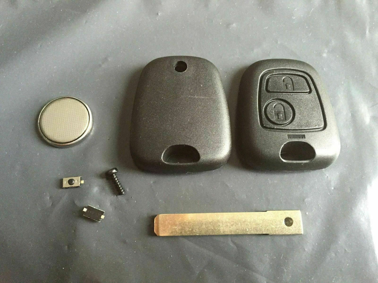 Fits Peugeot 307 Repair Kit 2 Button Remote Car Key Fob case switches & battery