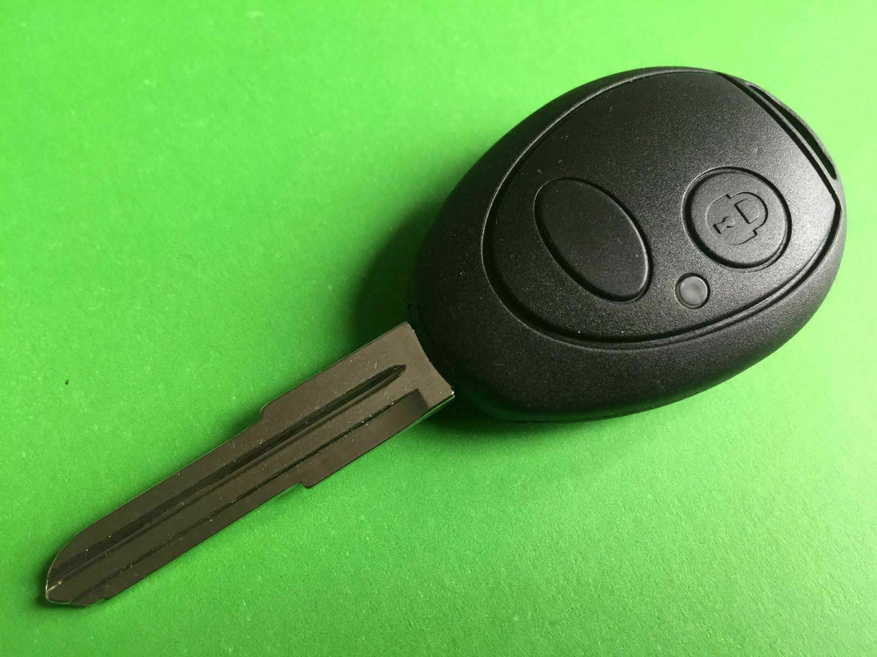 Fits Land Rover Discovery 2 TD4 TD5 2 button remote key fob Case Shell Key Blade